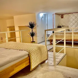 3 Comfortable And Cosy In Heart Of Near Basilica Daire